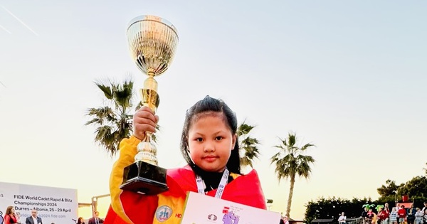 阮武宝珠 (Nguyen Vu Bao Chau) 荣获世界青少年国际象棋闪电战金牌